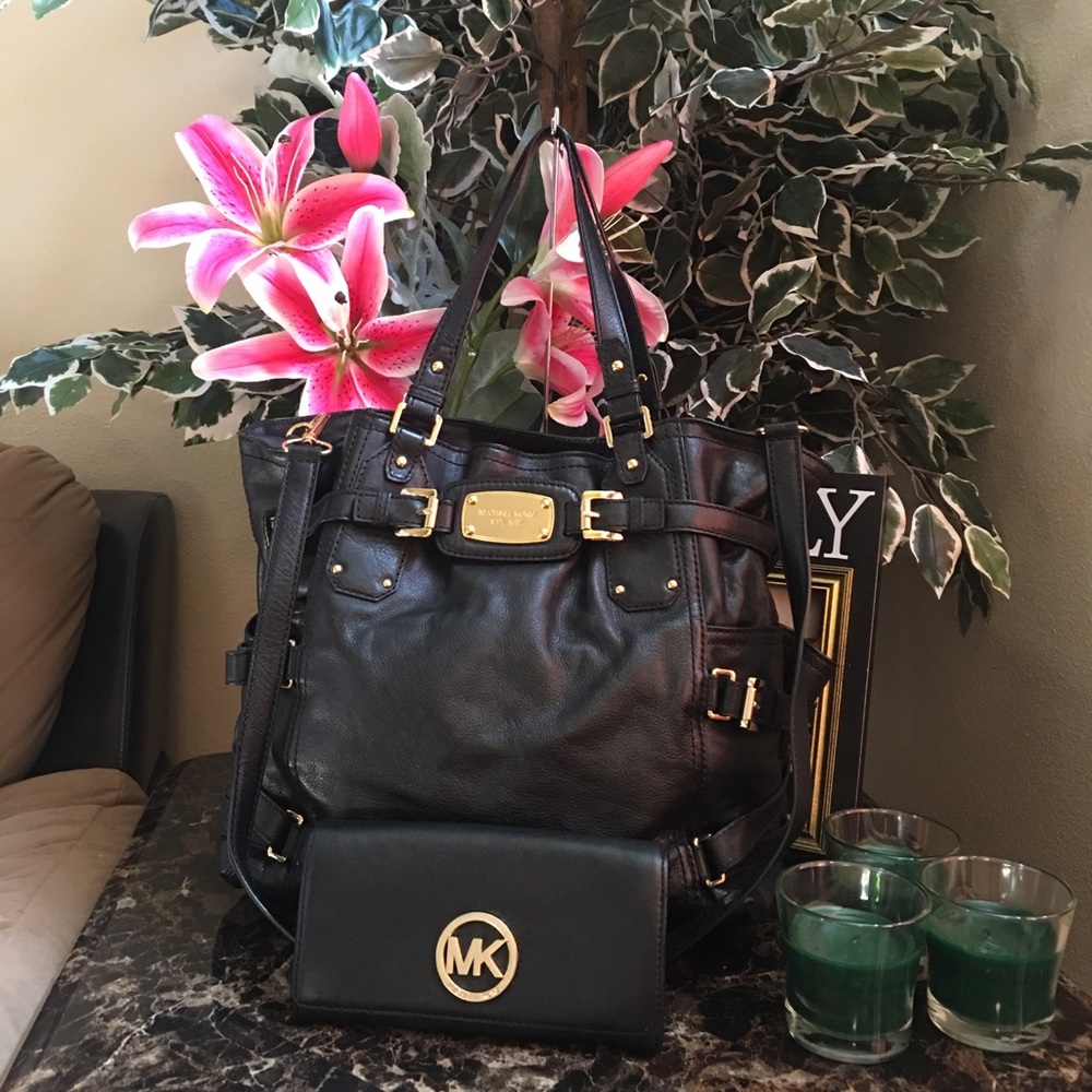 Michael Kors Black Gold Gansevoort Set